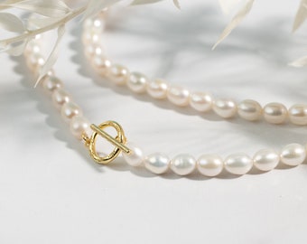 Natural White Pearl Necklace, Hand Knotted Genuine Pearl Choker Necklace With Gold Toggle Clasp Men and Women Bridesmaid Mother's Day Gift