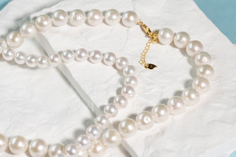 Natural White Round Pearl Necklace, Hand Knotted Genuine Top Quality Pearl Choker Necklace With Gold Clasp Bridesmaid Mother's Day Gift image 2