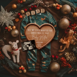 Digitale kerstzwangerschapsaankondiging, magische kerstbabyaankondiging, december 2024 sociale media baby onthullen, bewerkbare sjabloon