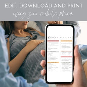 Puede incluir: Un tel&eacute;fono m&oacute;vil que muestra un plan de parto imprimible titulado "Olivia's Birth Plan". El plan incluye secciones para el trabajo de parto, el parto, las posiciones de parto, el manejo del dolor y el posparto.