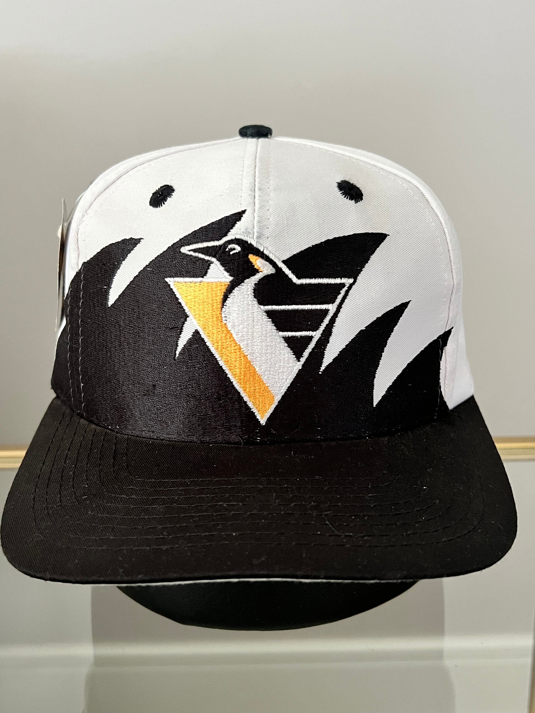 KEVLAR SHARK TOOTH SNAPBACK CHICAGO BULLS - SBL Headwear & Socks