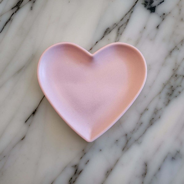 Heart Trinket Tray - Concrete Decoration - Modern Decor - Housewarming Wedding Gift - Home Goods - Colorful Organizer - Jewelry Minimalist
