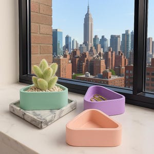 Triangle Concrete Planter - Succulent Pot - Small Pot - Modern Decor - Gift - Wedding/Shower Favor - Concrete Product - Candle Vessel