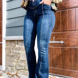 Blue Chic High Waist Pocket Flare Jeans with Seam Stitching