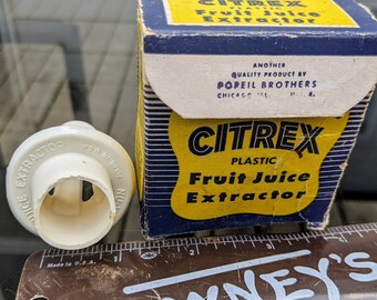 Vintage POPEIL's CITREX plastic Fruit Juice Extractor in its original Blue Yellow Box