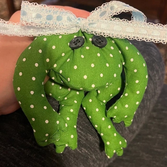 Vintage Sewing Pattern Cute Hairbow Frogs Soft Toys 2 Sizes PDF Instant ...