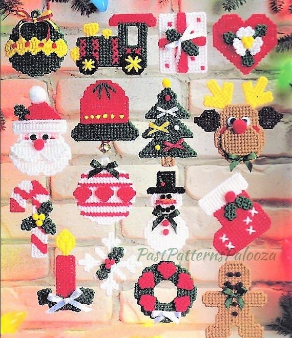 17 Christmas Plastic Canvas Patterns [Free]