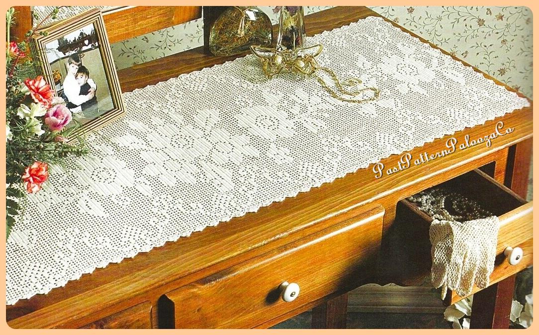 Vintage Filet Crochet Pattern 40" Pretty Flowers Floral