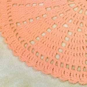 Vintage Crochet Pattern 38" Round Lacy Circle Wheel Rug PDF Instant Digital Download Bedroom or Bathroom Area Rug 10 Ply image 2