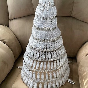 Vintage Christmas Beading Pattern Large 30" Crystal Safety Pin Christmas Tree PDF Instant Digital Download Holiday Centerpiece Bead Craft image 4
