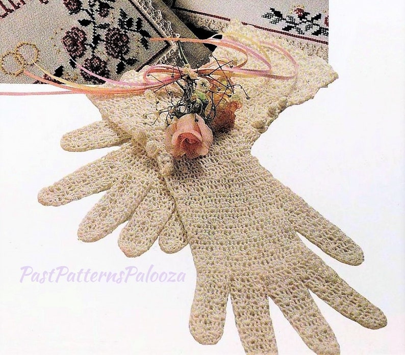 Vintage Crochet Pattern Womens Victorian Lace Three-Button Gloves PDF Instant Digital Download Shell Stitch Lacy Cotton Thread image 3