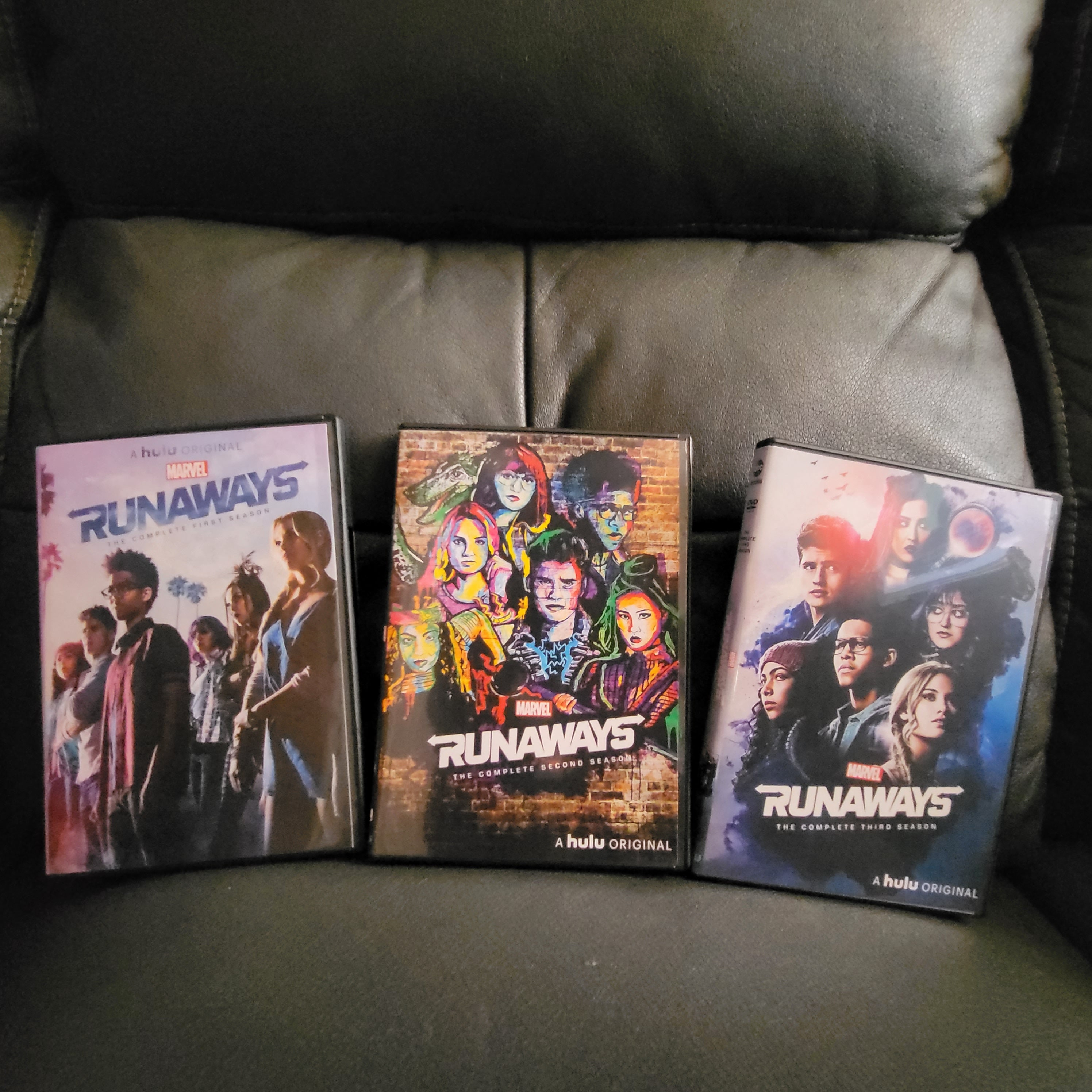 Runaways Complete DVD Series! - Etsy 日本