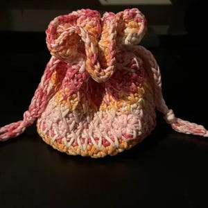 VIRKMÖNSTER - Honungspåse: Virkpåsemönster, Virkpåse, DND-tärningspåse, Vågduksväska, Virkad dragskopåse, Hinkpåse bild 7