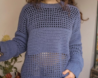 Sweter z siateczki szydełkowej