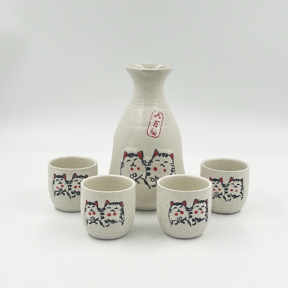 海老蔵　OCEAN TORICO 9本セット Ceramic Japanese Sake Set, 1 Tokkuri Bottle (10 Oz) and 4 Ochoko
