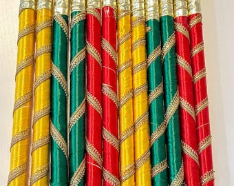 Palitos de Dandiya para celebraciones de Garba/Mehndi (paquete de 12)