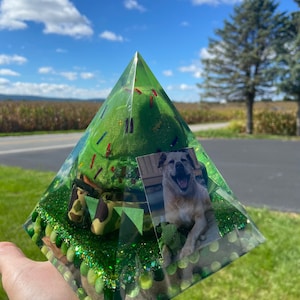 Pet memorial pyramid, large, resin memorial, dog/cat ashes