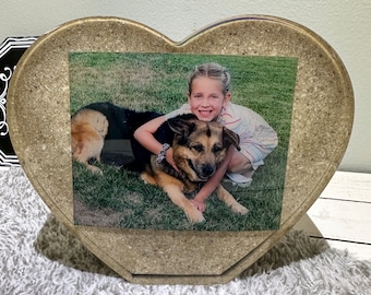 Heart Pet memorial with ashes, resin memorial, dog/cat ashes