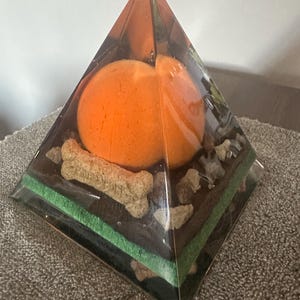 Pet memorial pyramid, large, resin memorial, dog/cat ashes, any animal