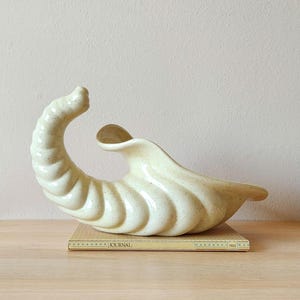 Speckled Cream Pottery Cornucopia Bowl, Planter or Flower Centerpiece Holder, Vintage Ceramic Decorative Ribbed Horn Style, Mid-Century