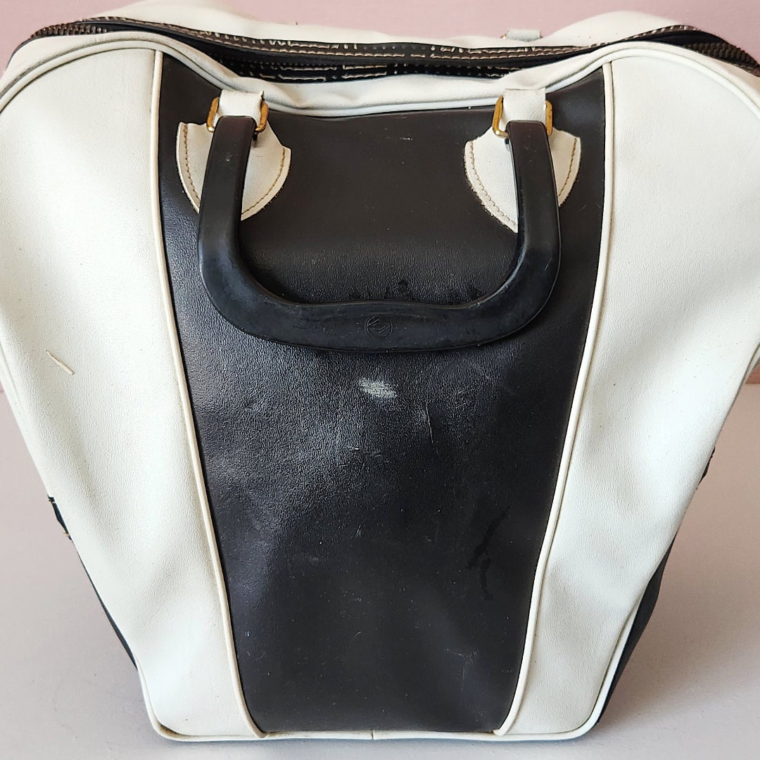 ★TOUT Y EST★ Heart Bowling Bag White am189 1950's Heart Shaped Black & White Bowling Ball Bag, Vinyl - Etsy