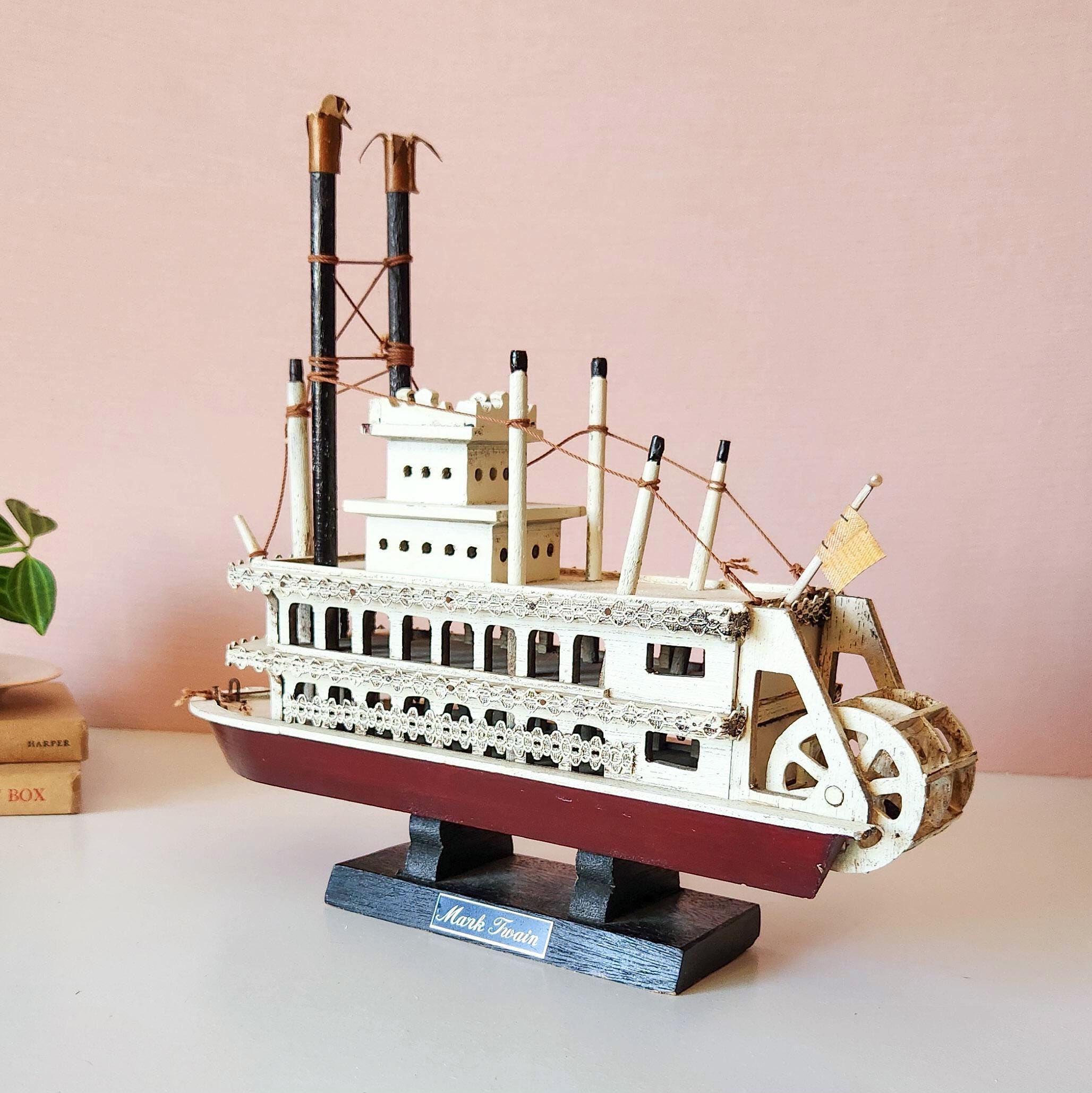 Disneyland 1950's Mark Twain Riverboat, Steamboat Model, Hankyu Co