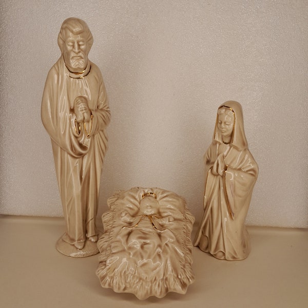 Off-White Christ's Birth Handmade Clay Art main image 0
