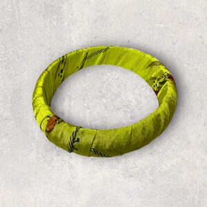 Boho Large Fabric Wrapped Wood Bangles, Bohemian Sari Silk Bracelet, Silk Bangle, Silk Wrapped Bracelet, Bangle, Boho, Silk Wrap, Upcycled