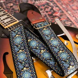 Blue lagoon vintage retro guitar strap 'Genuine leather ends'