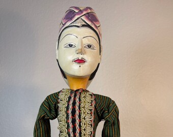 Traditionell originalkonstteater Vintage Java Indonesien Trädocka ASRI