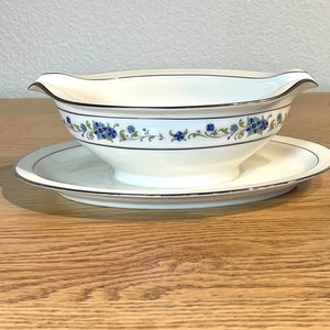 Vintage Noritake of Japan Gravy Boat with attached Underplate Norma (7016)