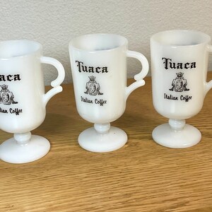 3 Vintage Tuaca Sockel Milchglas Irish Coffee /Italienische Kaffeebecher