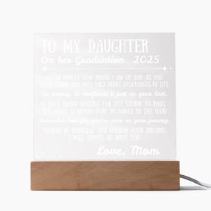 Acryl graduierte Geschenk Tochter, Nachrichten-Karte von Mama, Andenken Plakette für High School oder College Grad Girl, Custom 2025 Geschenk