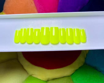 Juego de resaltadores de color amarillo