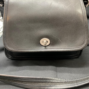Vintage, Coach shoulder bag/crossbody in black.