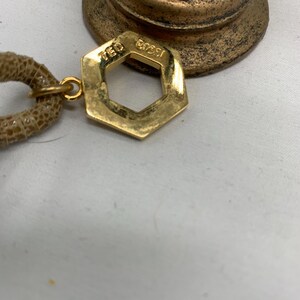 A chain link “python “ bracelet with toggle clasp. bild 3