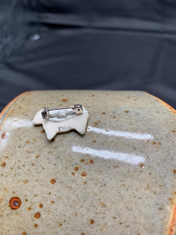 A tiny multicolored sheep pin in ceramic. - image 6