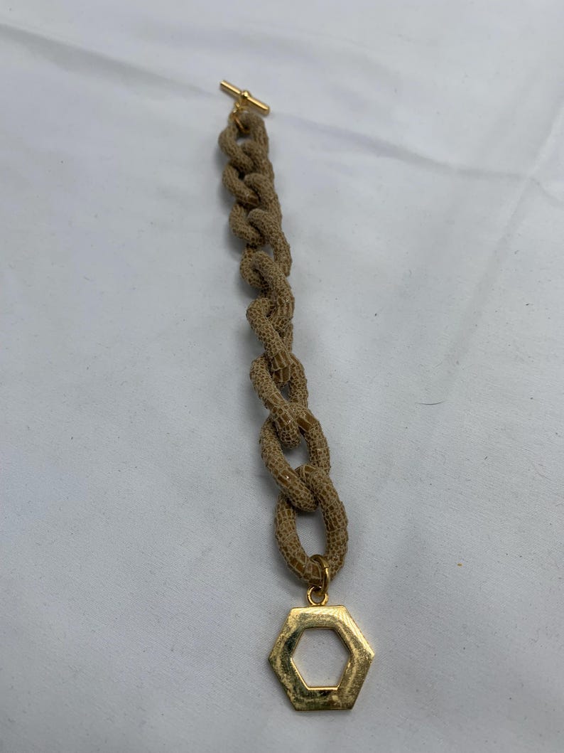 A chain link “python “ bracelet with toggle clasp. bild 5
