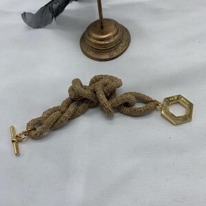 A chain link “python “ bracelet with toggle clasp. bild 4