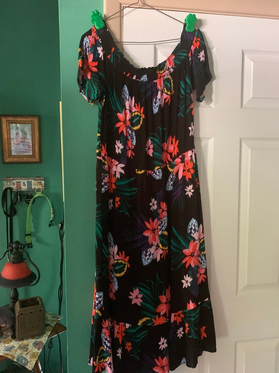 This is a vintage, Hawaiian style dress from Old … - image 1