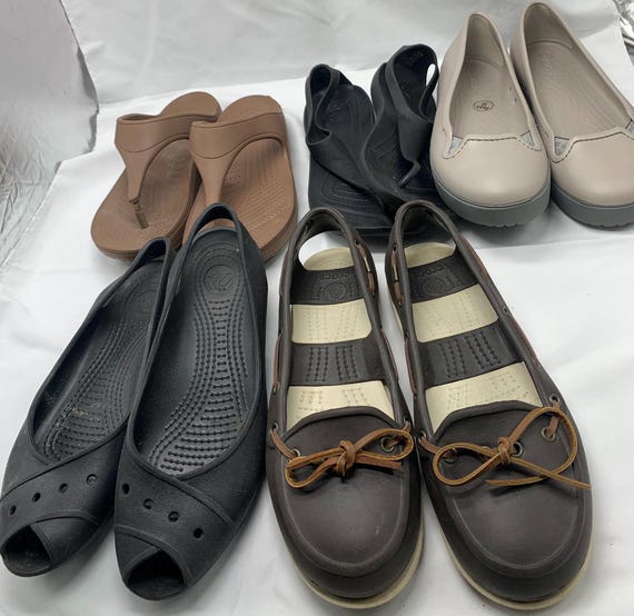 A “lot” of Crocs in assorted styles for Spring an… - image 1