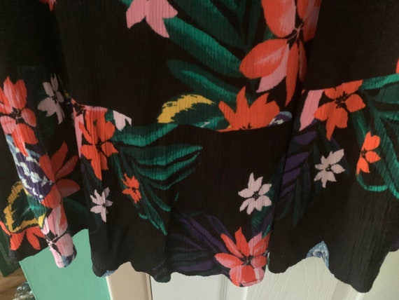 This is a vintage, Hawaiian style dress from Old … - image 5