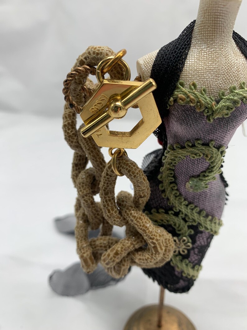 A chain link “python “ bracelet with toggle clasp. bild 2