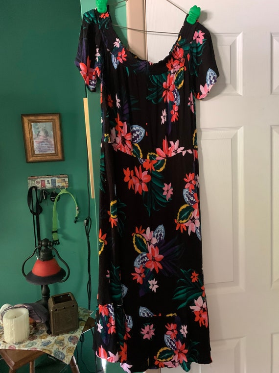 This is a vintage, Hawaiian style dress from Old … - image 4