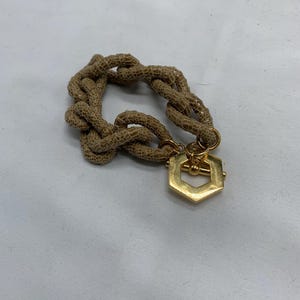 A chain link “python “ bracelet with toggle clasp. bild 8