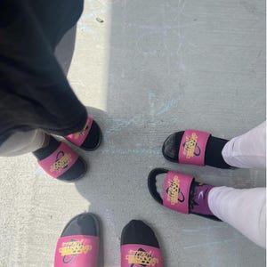 Sandalias personalizadas, sandalias deportivas con logotipo personalizado, diseña tus propias sandalias, sandalias personalizadas, béisbol, hockey, porristas, gimnasia, LAX imagen 9