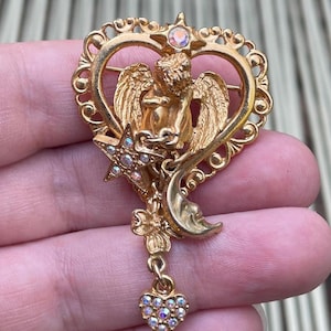 Vintage Kirks Folly Celestial Angel Heart Moon Star Brooch Pin Gold Tone Dangle Maximalist Astrology Spiritual