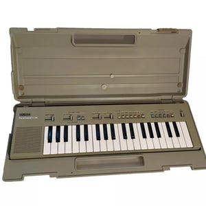Yamaha PortaSound PS 300 Keyboard Electronic Mini Synthesizer WORKING with AC Adapter 1984 Highly Sought After 80s Piano Electronic Beats