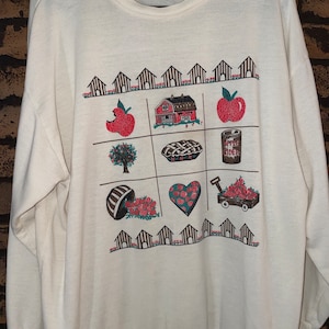 Woman’s Lightweight Top Vingage Cottage Core Teacher Apples American Life Medium Long Sleeves 90s Made in USA Haband