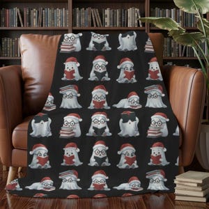 Christmas Ghost Sherpa Blanket: Holiday Book Lover Velveteen Throw